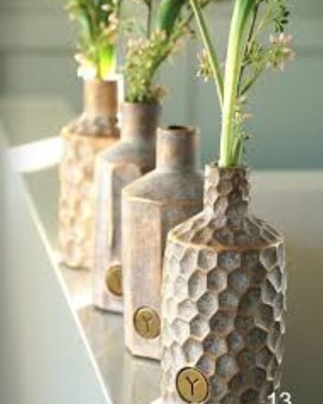 Vaas - Brynxz - vaas met reliëf - koper/brons - keramiek -  H 18 Ø 9 cm