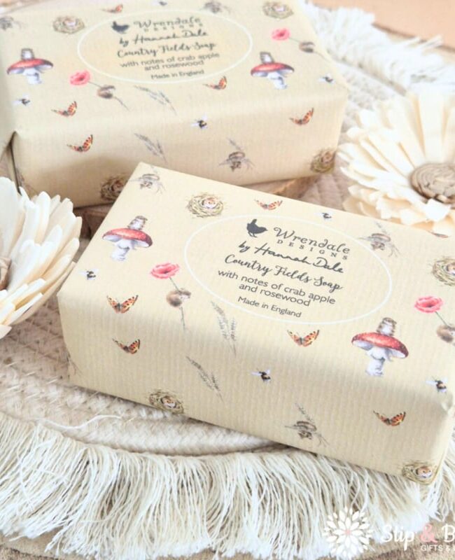 Wrendale Designs by hannah dale - zeep countryfields - wilde appel en rozenhout