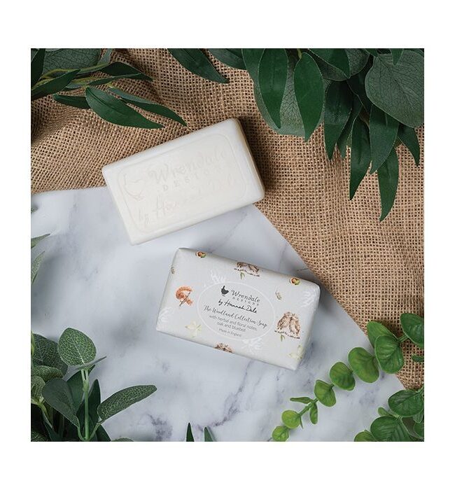 Wrendale Designs by hannah dale - zeep woodland - eik en boshyacint