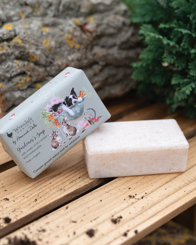 wrendale designs by Hannah Dale – Tuinderszeep - Amber & Kamperfoelie