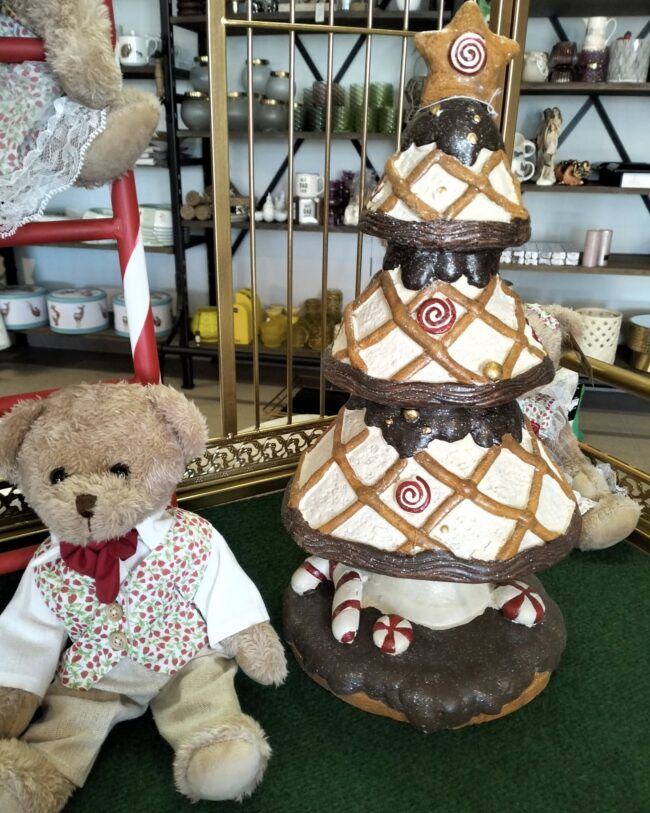 Clayre & Eef – Decoratief beeld kerstboom – bruin/Beige – Keramiek – Ø 22x43 cm