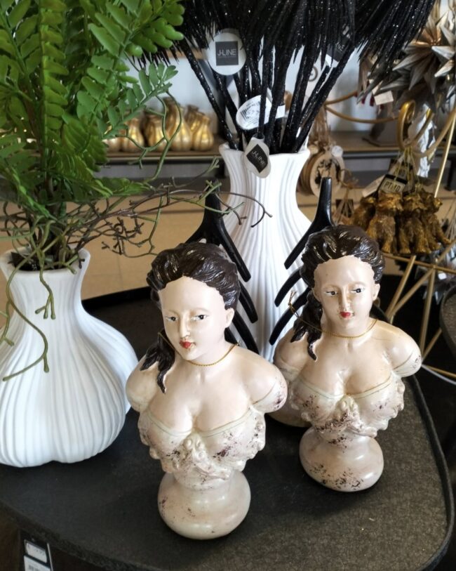 Clayre & Eef – Decoratief beeld buste vrouw  – beige – Kunststof – 12x8x20 cm