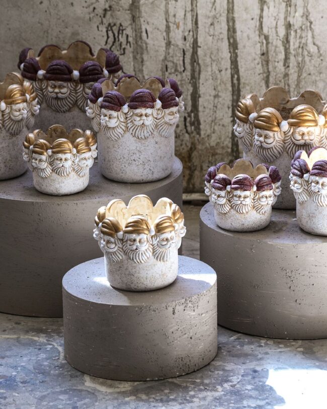 PTMD - bloempot Santi met Kerstmanhoofdrand - Goud/grijs - Cement - 15 × 15 × 12 cm geen verzending, te zwaar