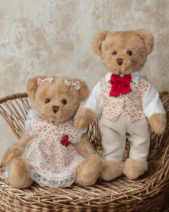 Beerkoppel met rode bloemetjes – Limited Edition – 30 cm (set van 2)