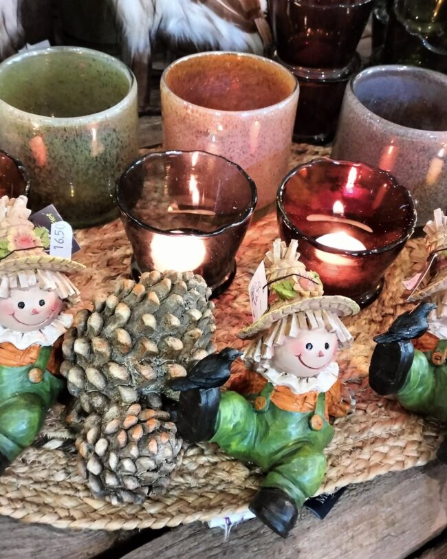 Brynxz - Theelichthouder TAPS – VERSCHILLENDE KLEUREN – glas - D. 9 x H. 8 cm (prijs per stuk)