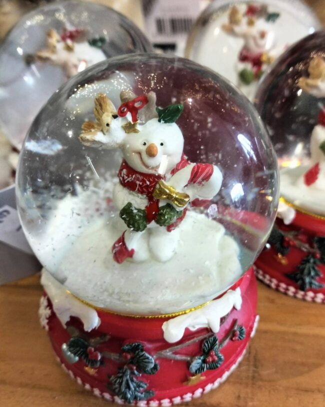 gisela graham - Sneeuwbol met sneeuwman - glas/kunsthars - 9 cm