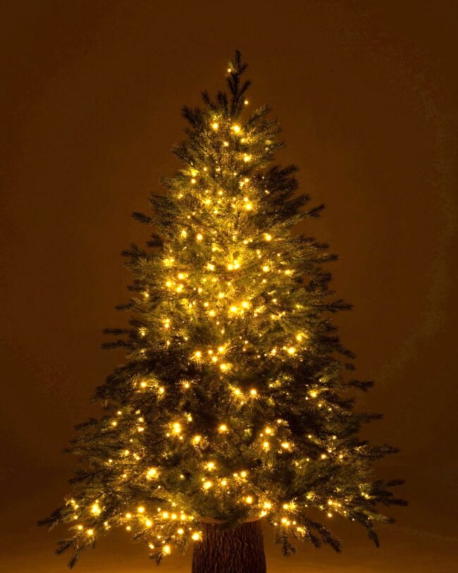 J-Line - Kunstkerstboom met 600 LED & Houten Basis - kunststof - donkergroen - 150 cm (geen verzending/enkel afhalen)