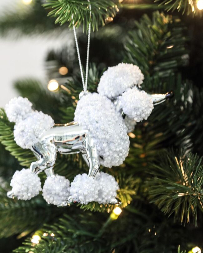 PTMD - kersthanger Manoushka poedelhanger - metaal - chroom/wit - 10 × 4 × 12 cm