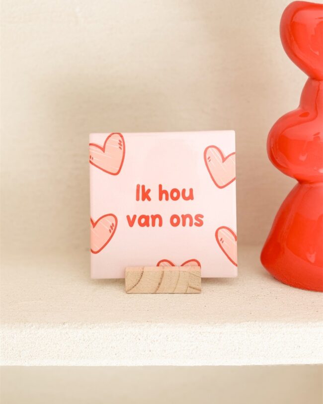 Decoratieve keramieken tegel "Ik hou van ons" – roze/rood - 13 x 13 cm