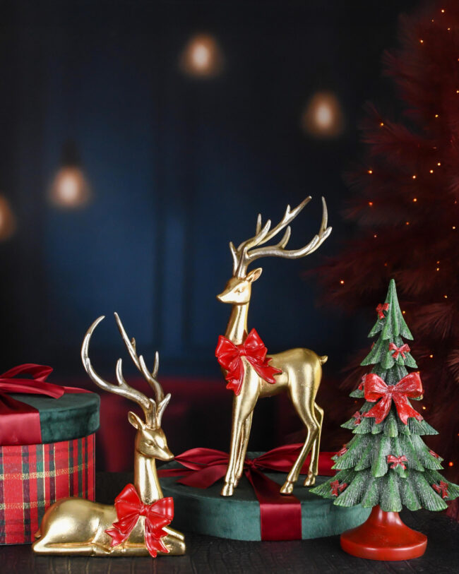decoratieve kerstboom op voet met strikjes - kunsthars - groen/rood - Ø 13 x 25 cm