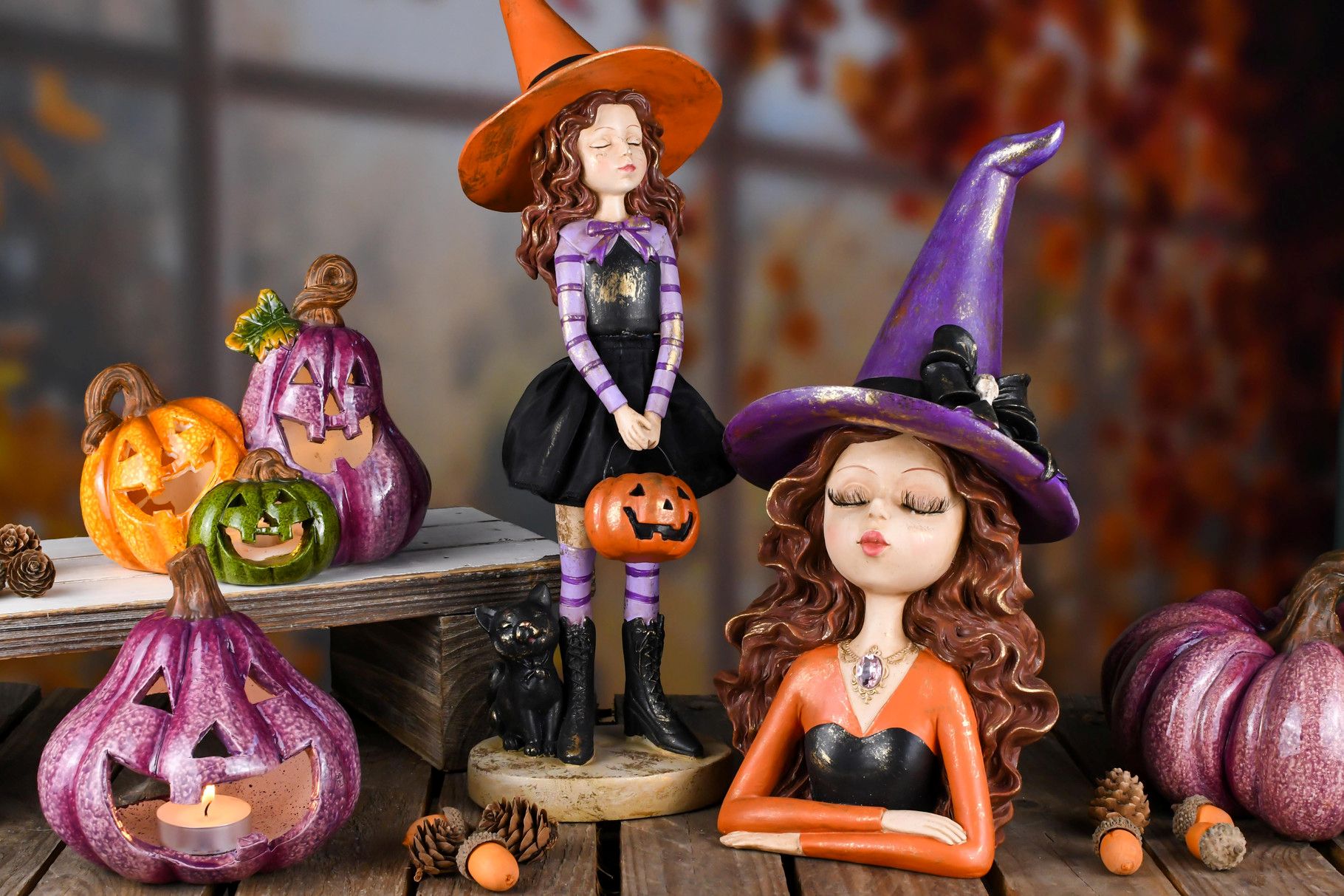 Halloween - buste Heks - kunsthars - paars/bruin/oranje - 16 x 14 x 31 cm