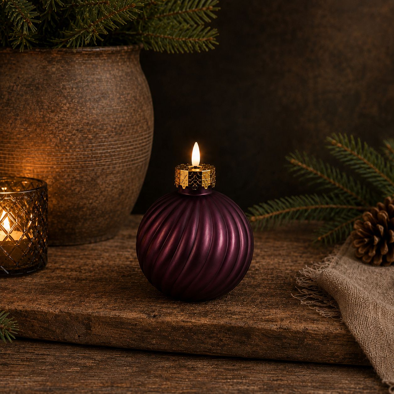 LED Kaars Kerstbal Stripe – Countryfield - glas - paars - middel - Ø 12,5 x 15,5 cm - Afbeelding 2